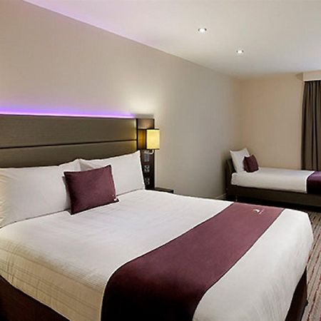 Premier Inn Premier Inn Bagshot Exteriér fotografie