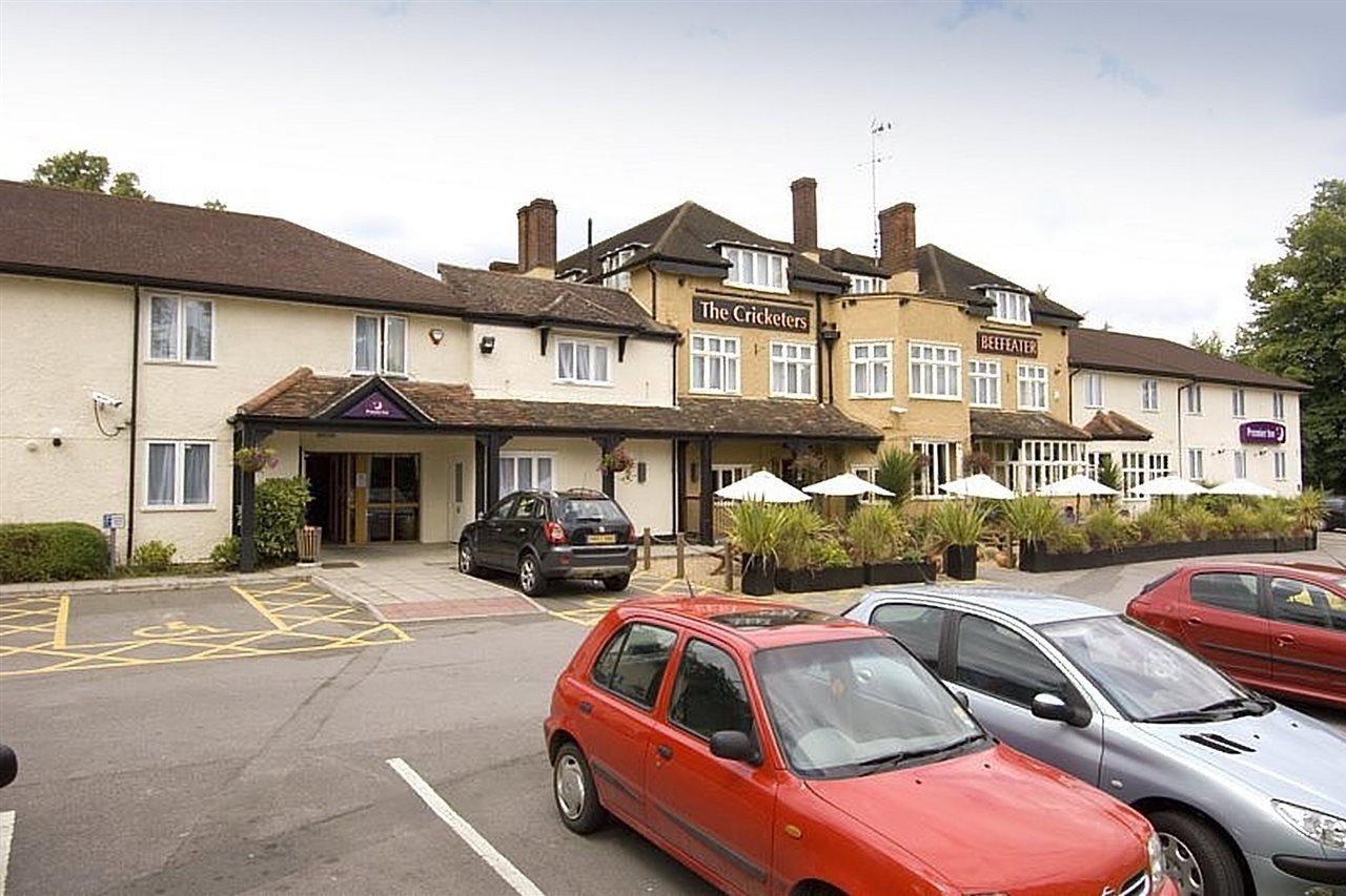 Premier Inn Premier Inn Bagshot Exteriér fotografie