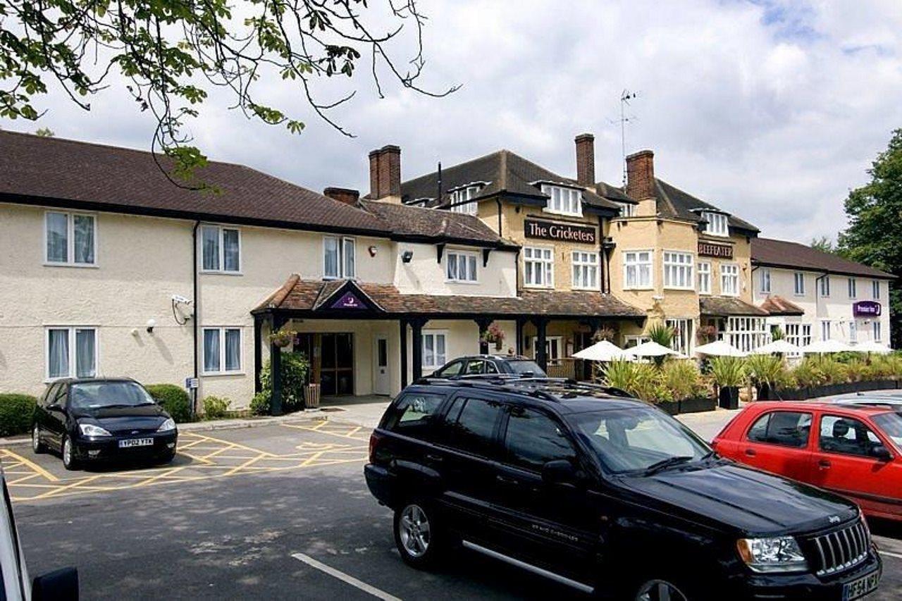 Premier Inn Premier Inn Bagshot Exteriér fotografie