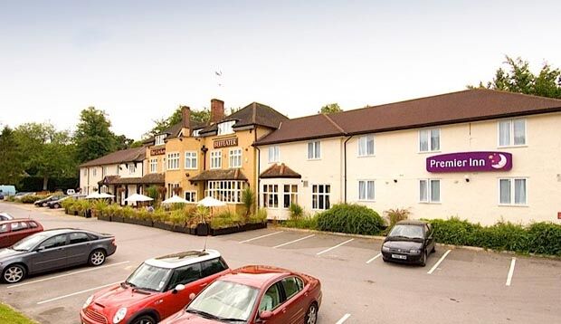 Premier Inn Premier Inn Bagshot Exteriér fotografie
